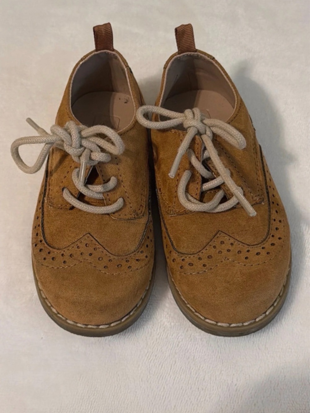 Crazy 8 Tan Suede Wingtip Lace-Up Kids Dress Shoes